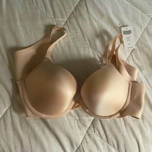 SOMA Vanishing back, push up bra in light nude. 36A